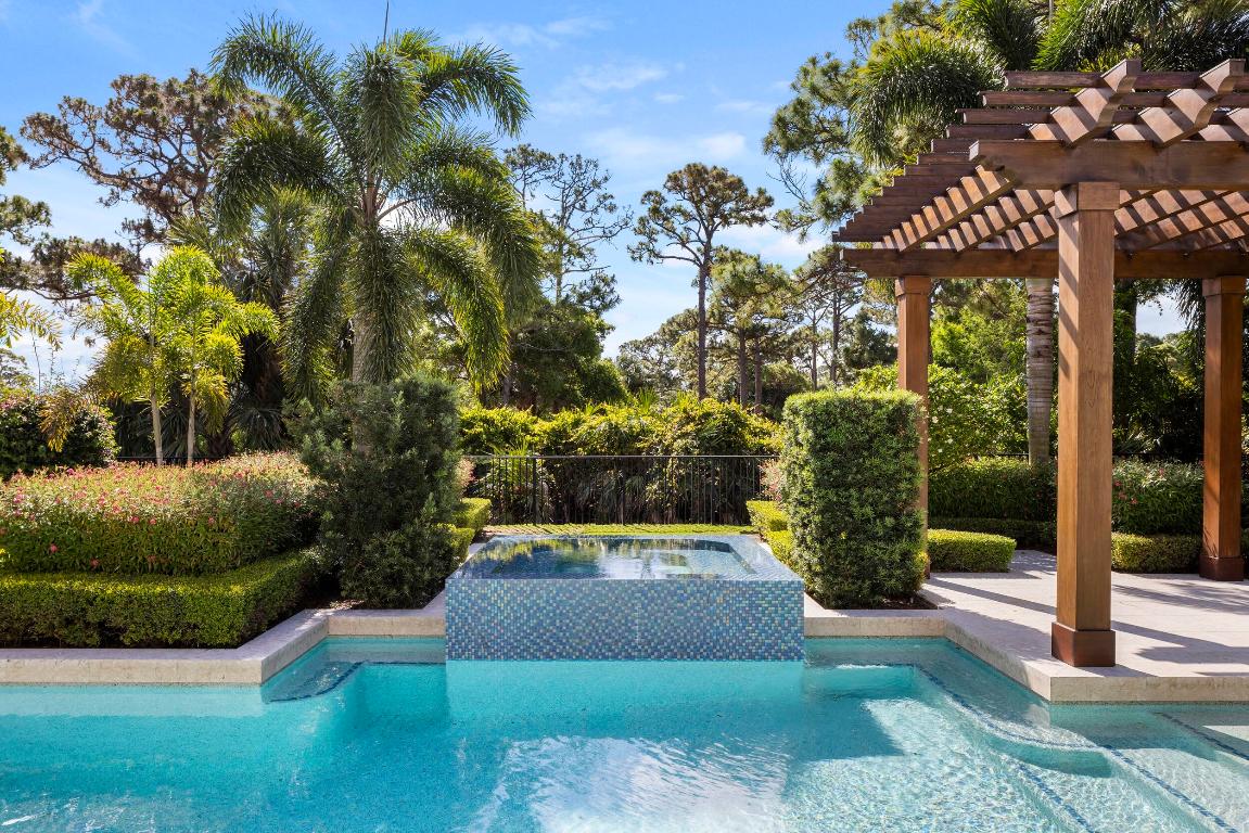 131 W Bears Club Drive