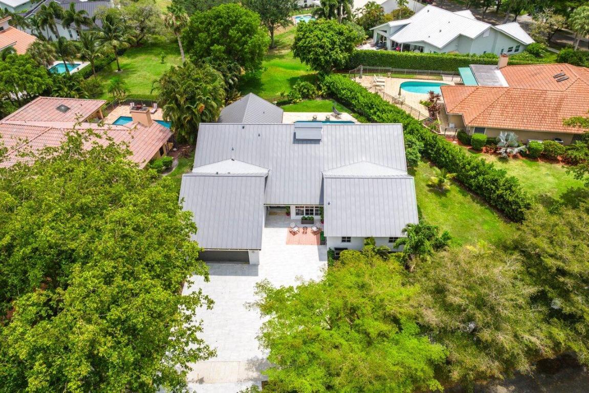 1305 Parkside Circle S