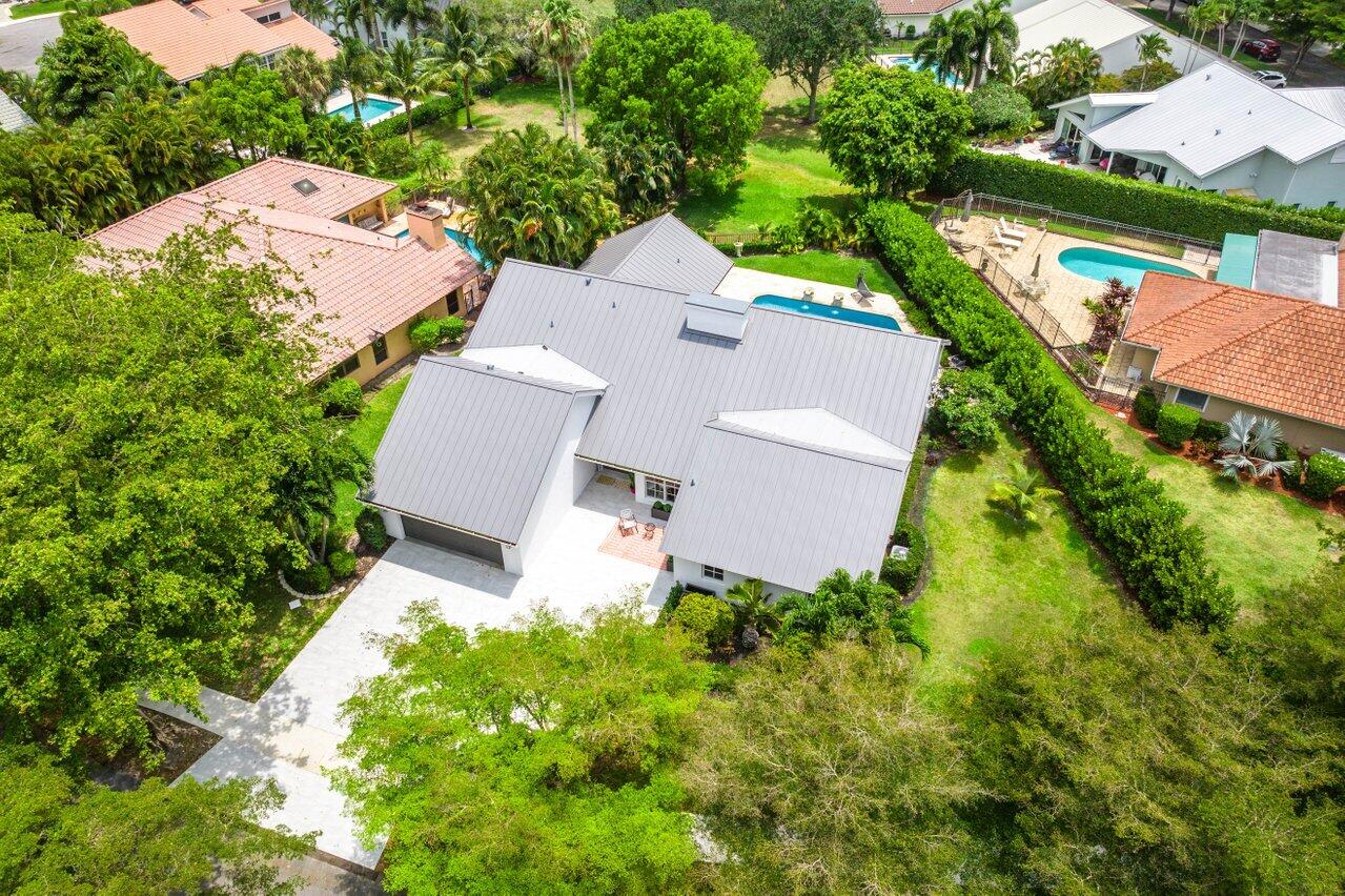 1305 Parkside Circle S