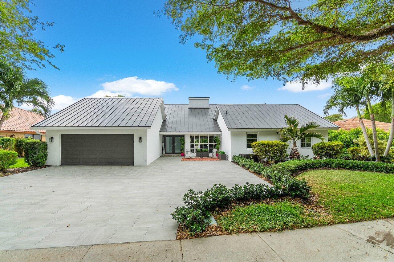 1305 Parkside Circle S