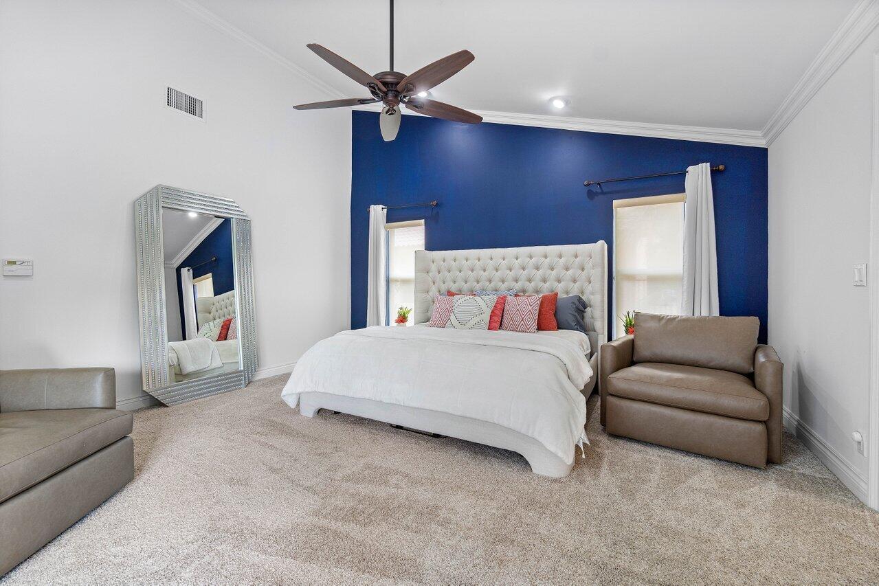 1305 Parkside Circle S