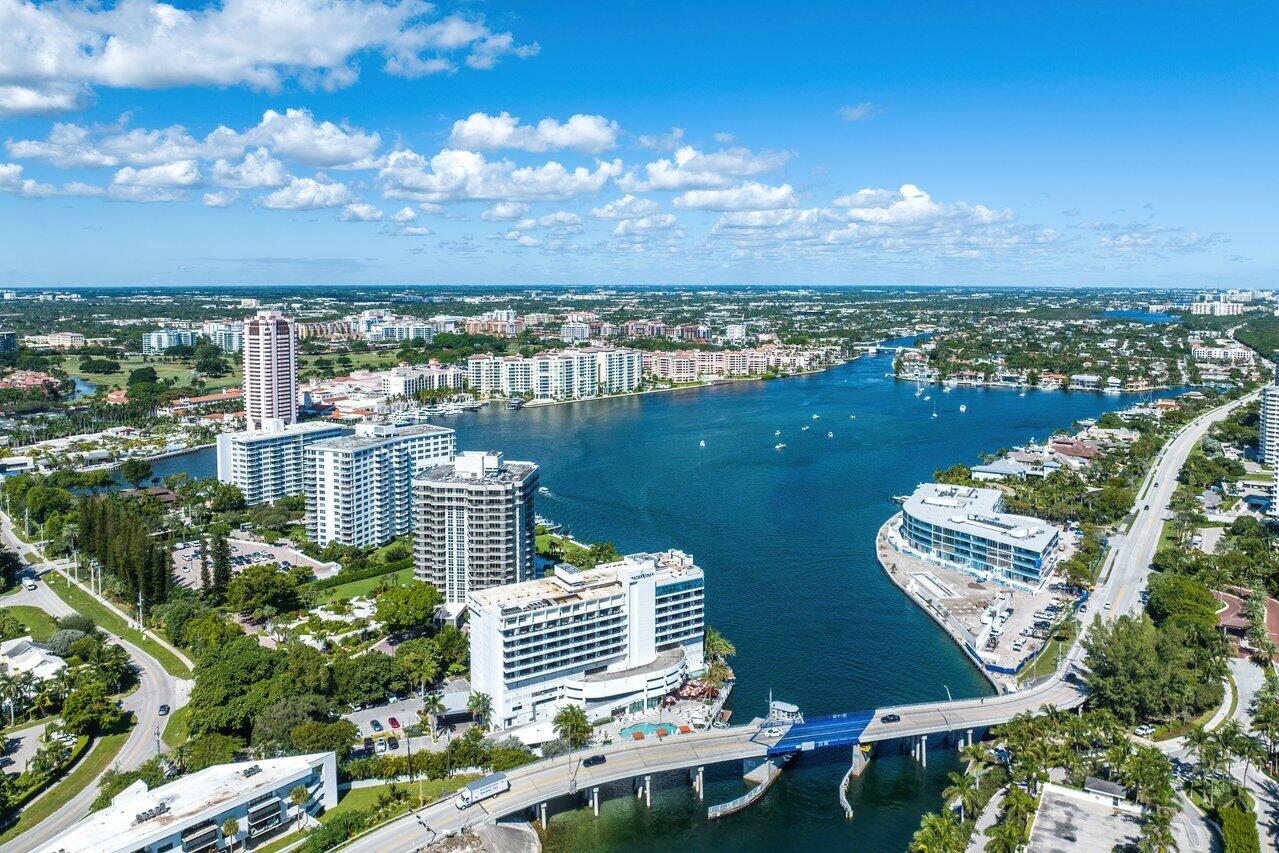 1305 Parkside Circle S