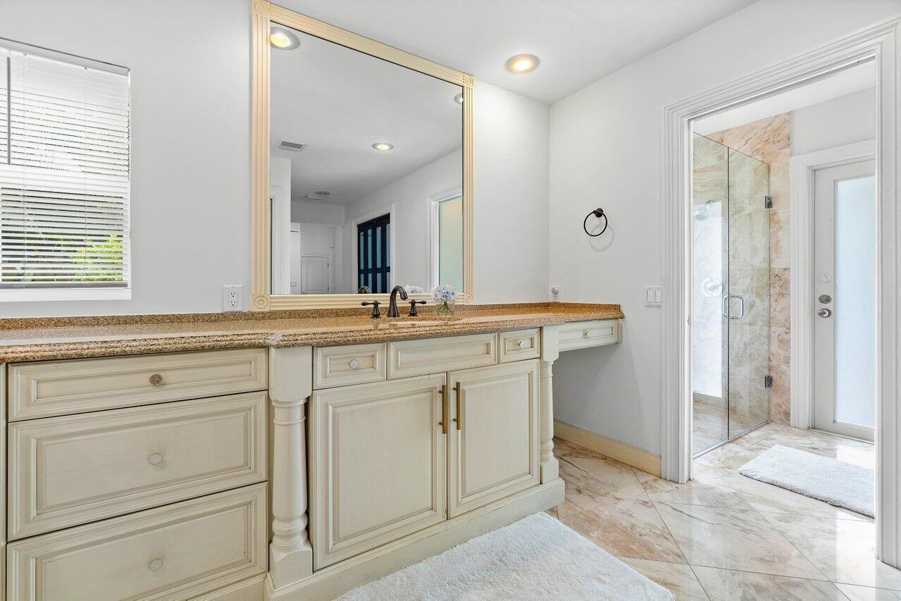 1305 Parkside Circle S