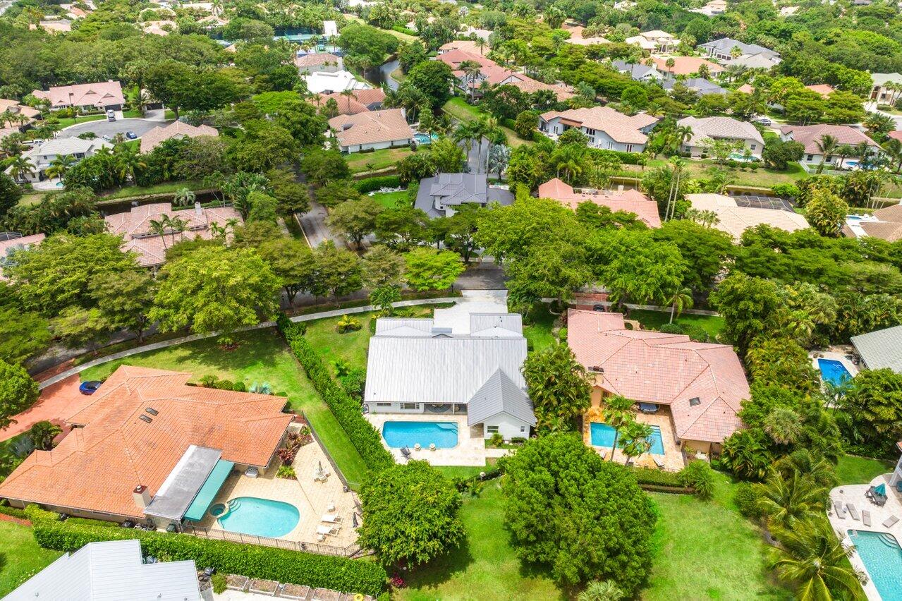 1305 Parkside Circle S