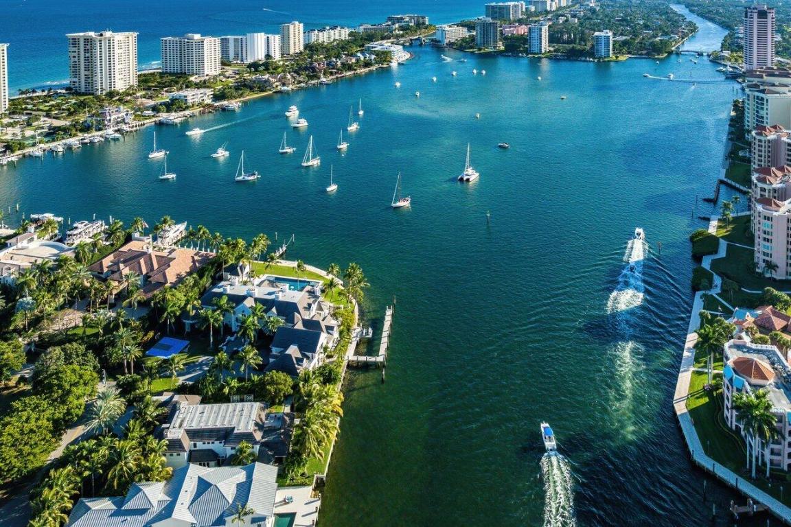 1305 Parkside Circle S