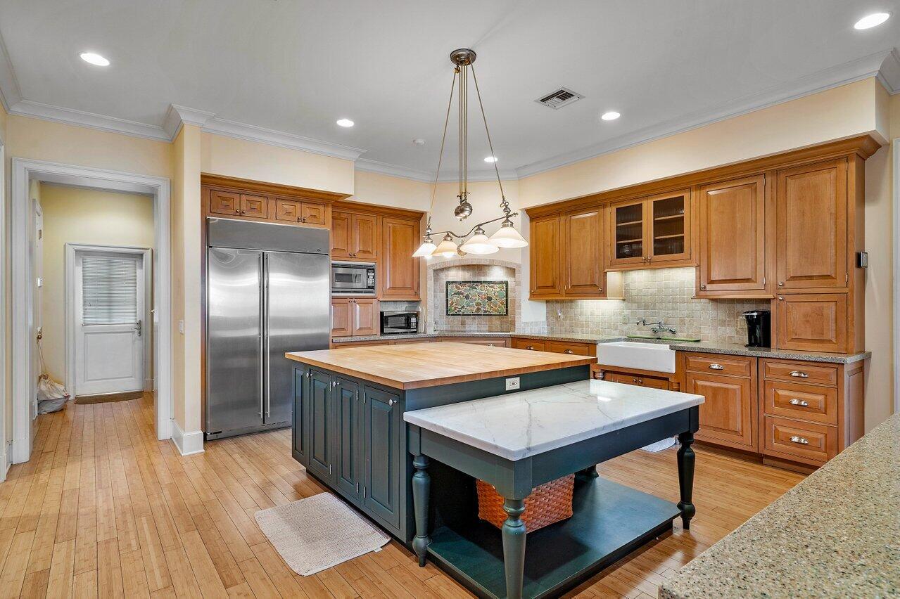 5559 Pennock Point Road