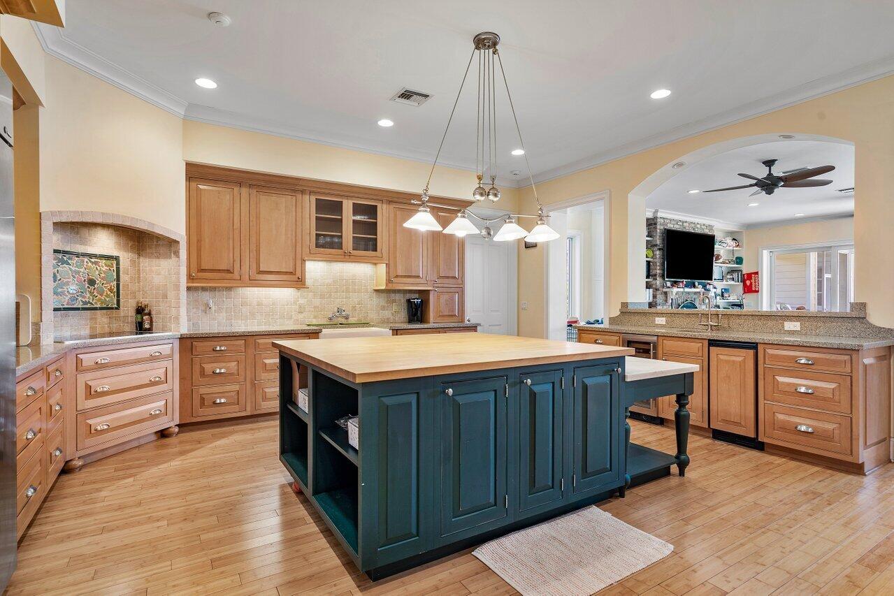 5559 Pennock Point Road