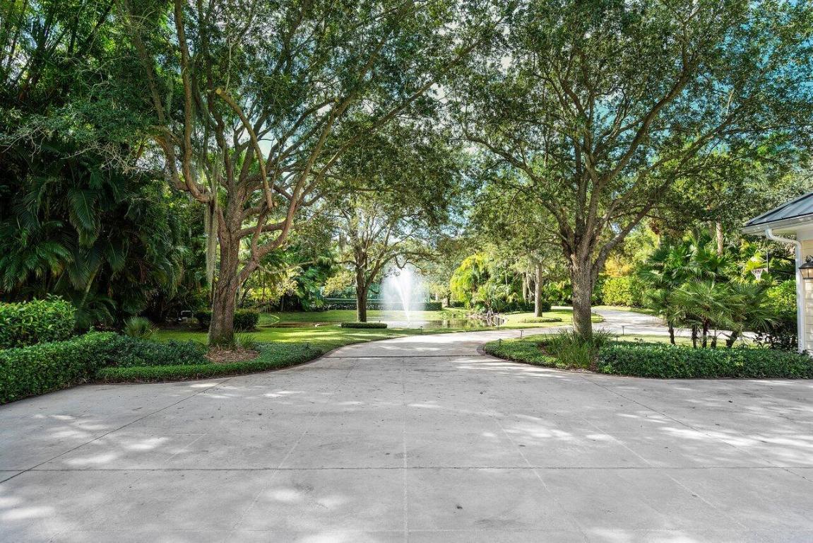 5559 Pennock Point Road