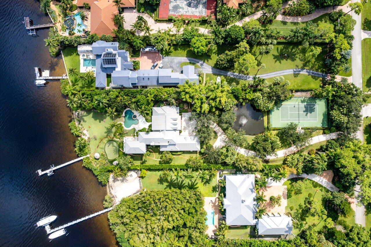 5559 Pennock Point Road