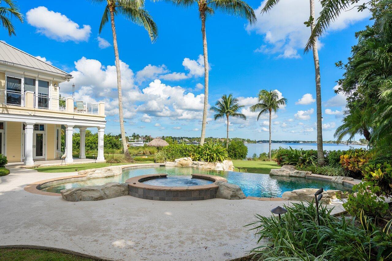 5559 Pennock Point Road