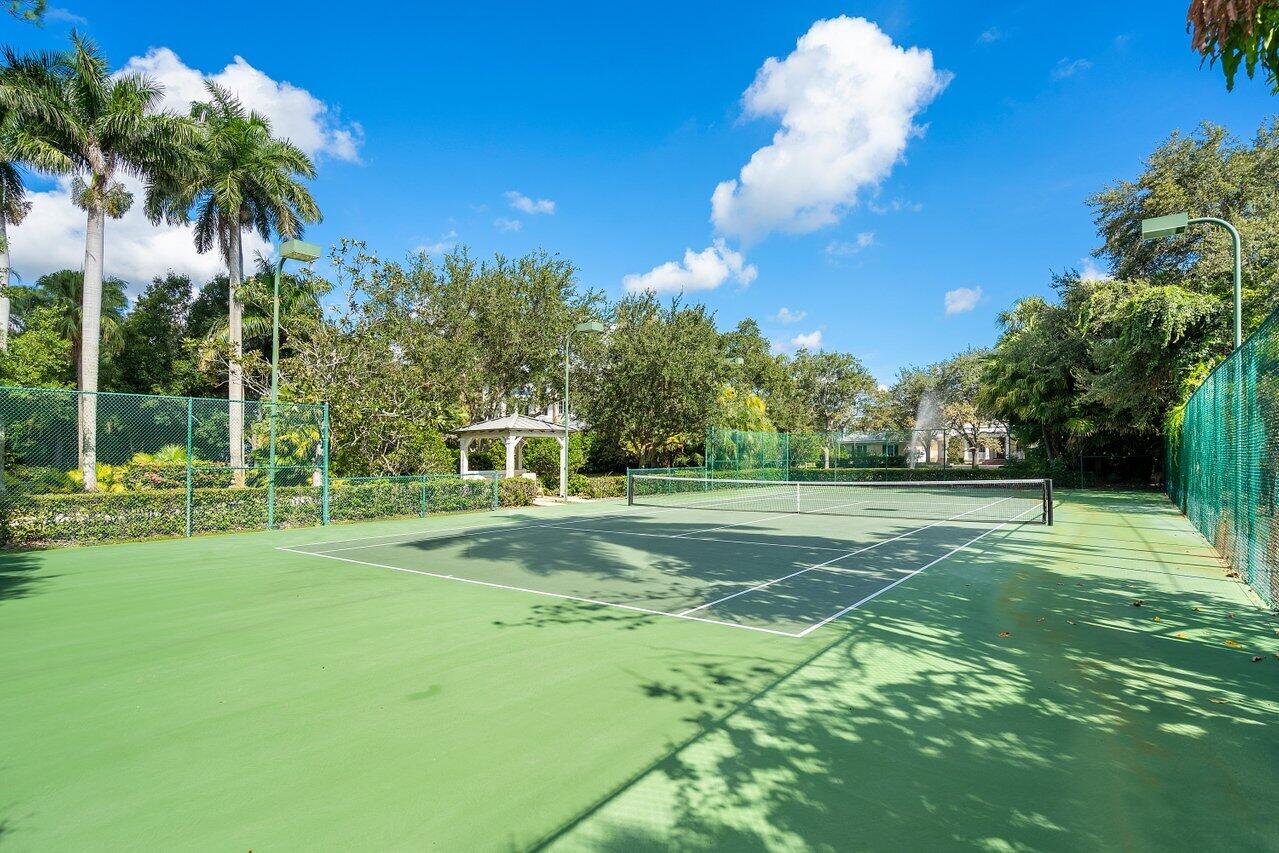 5559 Pennock Point Road
