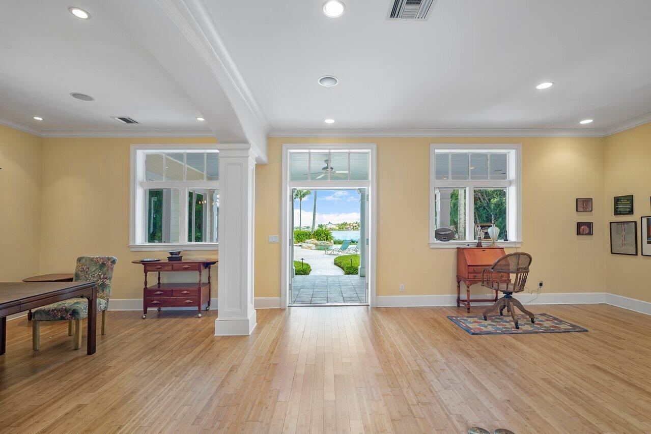 5559 Pennock Point Road