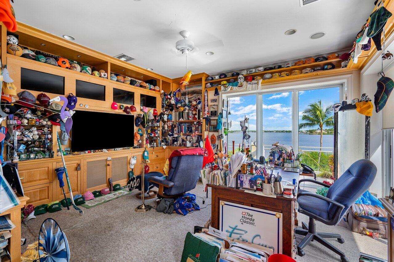 5559 Pennock Point Road