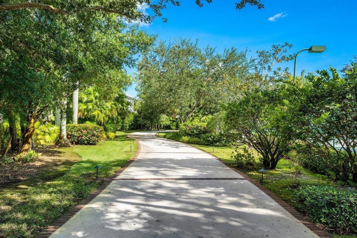 5559 Pennock Point Road