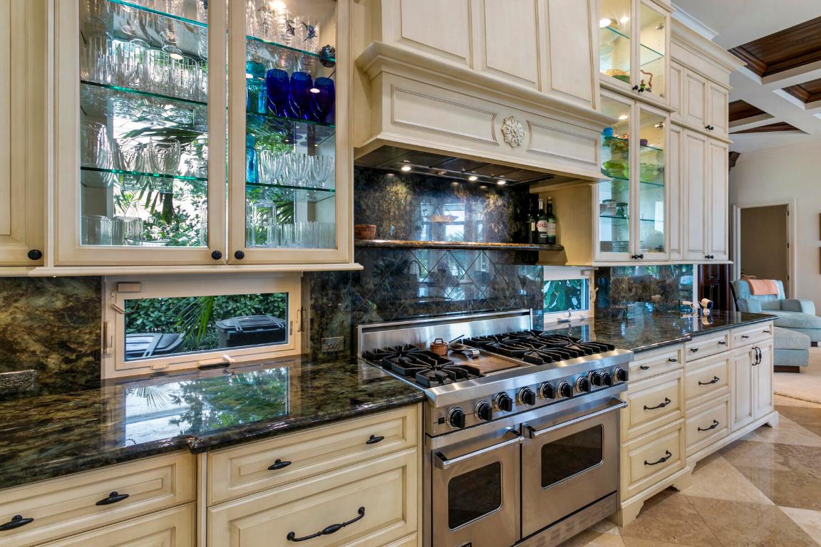 756 Harbour Isles Court