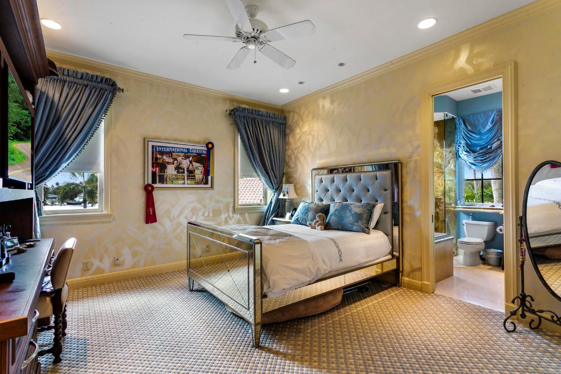 756 Harbour Isles Court