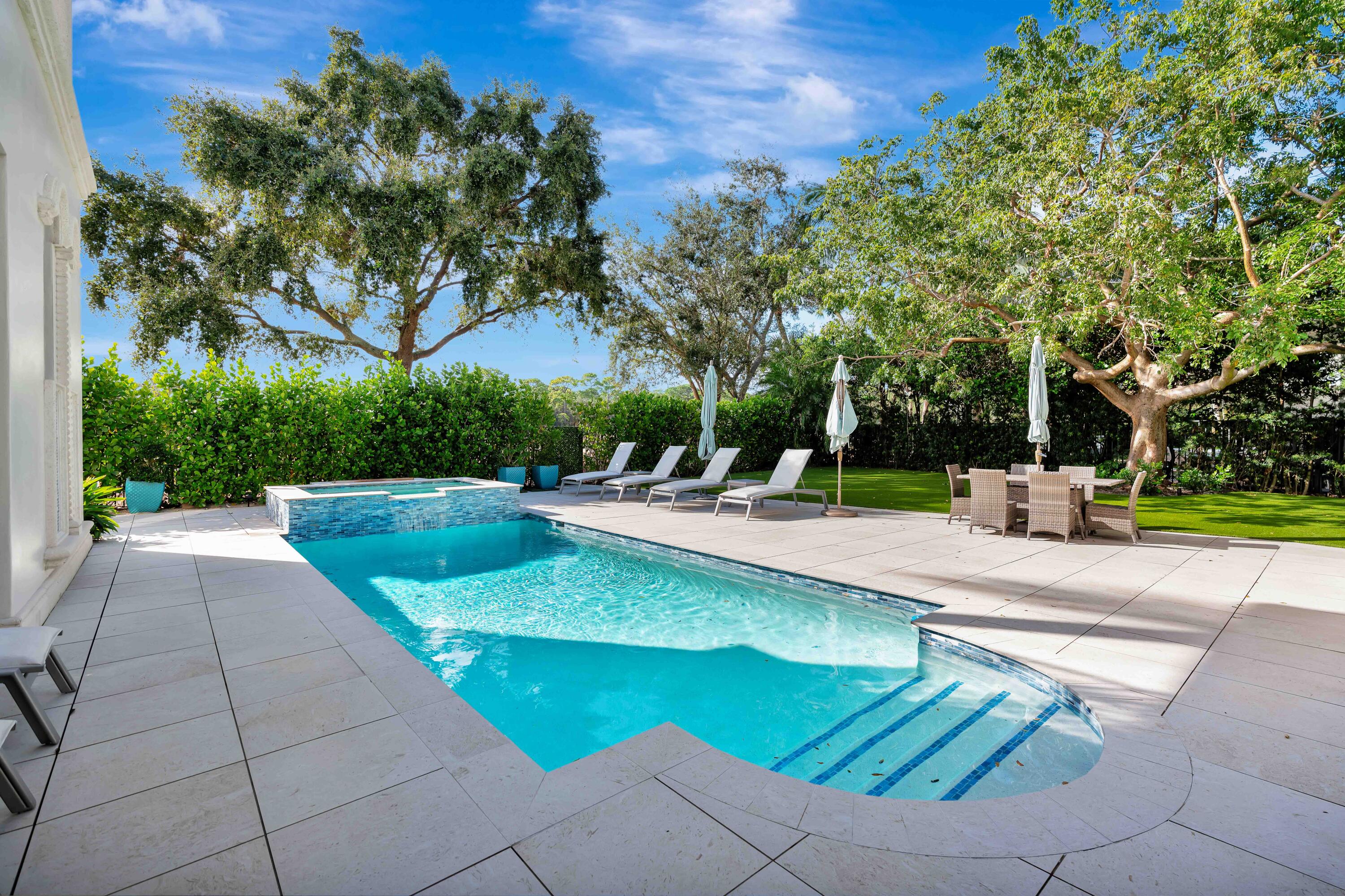 11127 Green Bayberry Drive