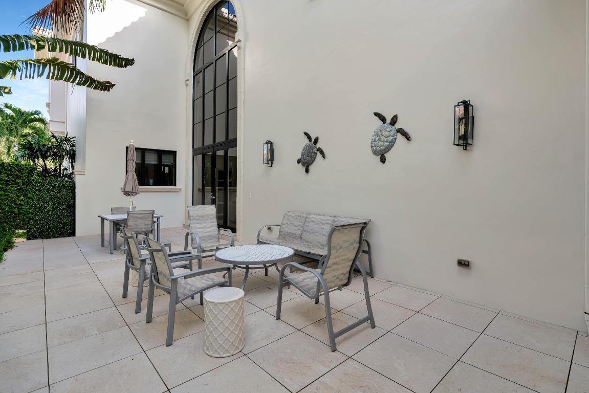 11127 Green Bayberry Drive