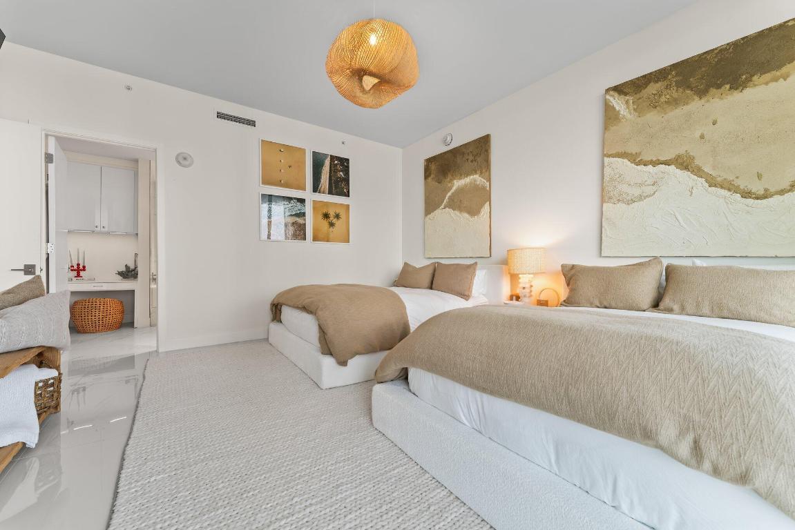 3100 N Ocean Drive H-1006