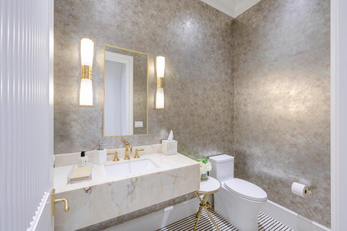 220 Brazilian Avenue West Unit