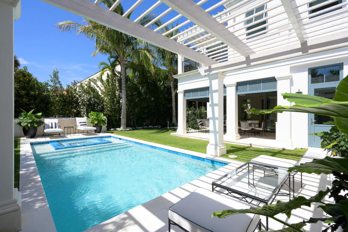 220 Brazilian Avenue West Unit