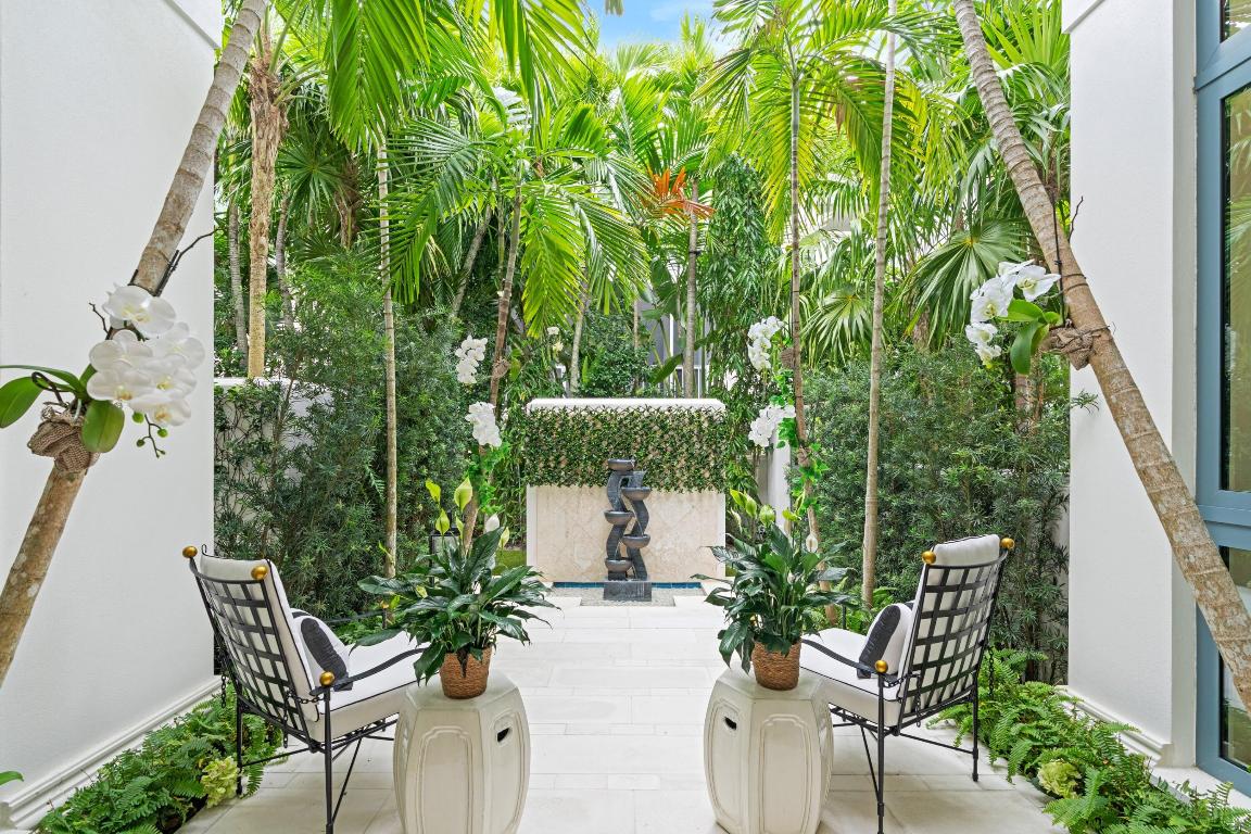 220 Brazilian Avenue West Unit