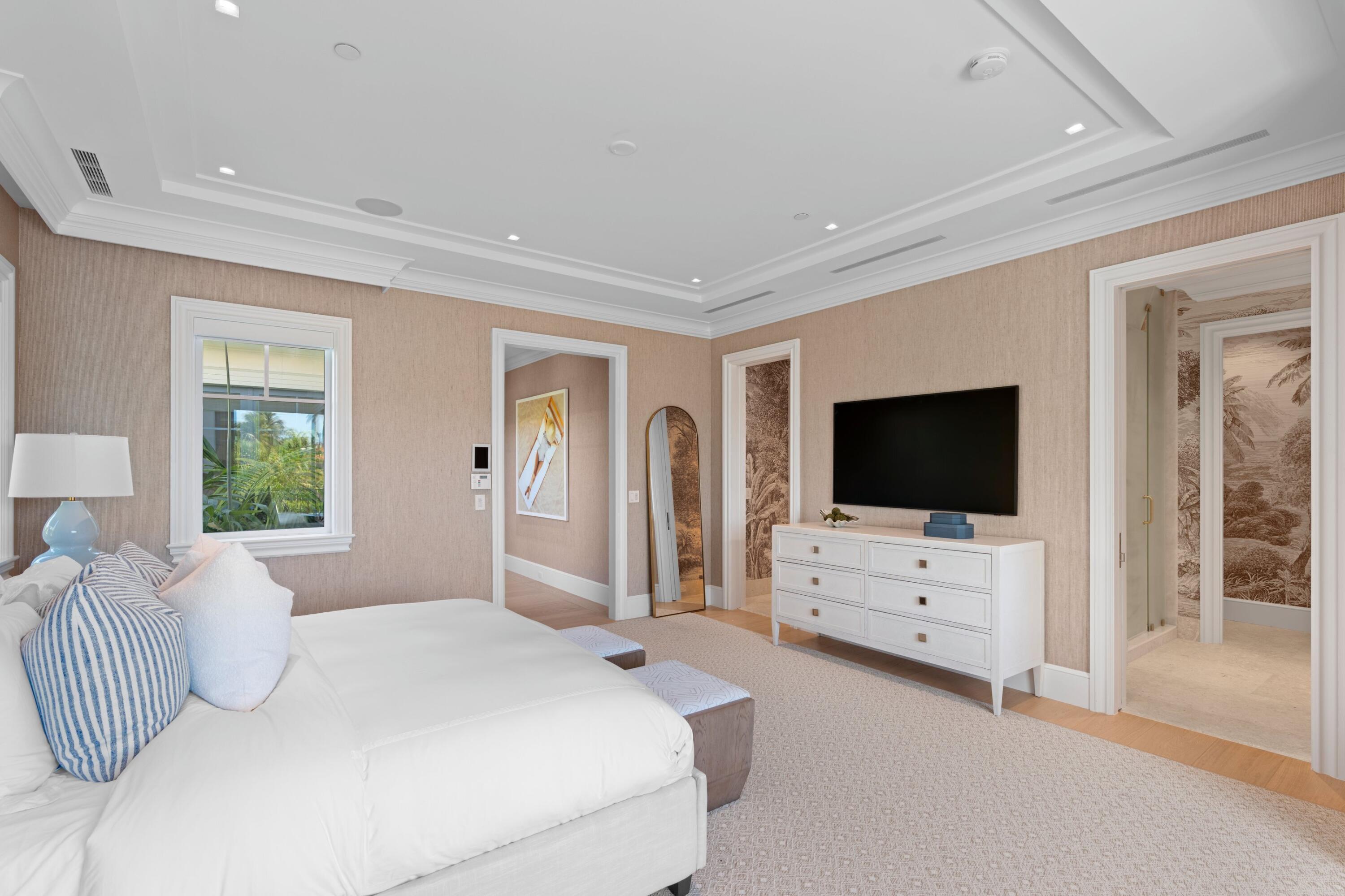 220 Brazilian Avenue West Unit