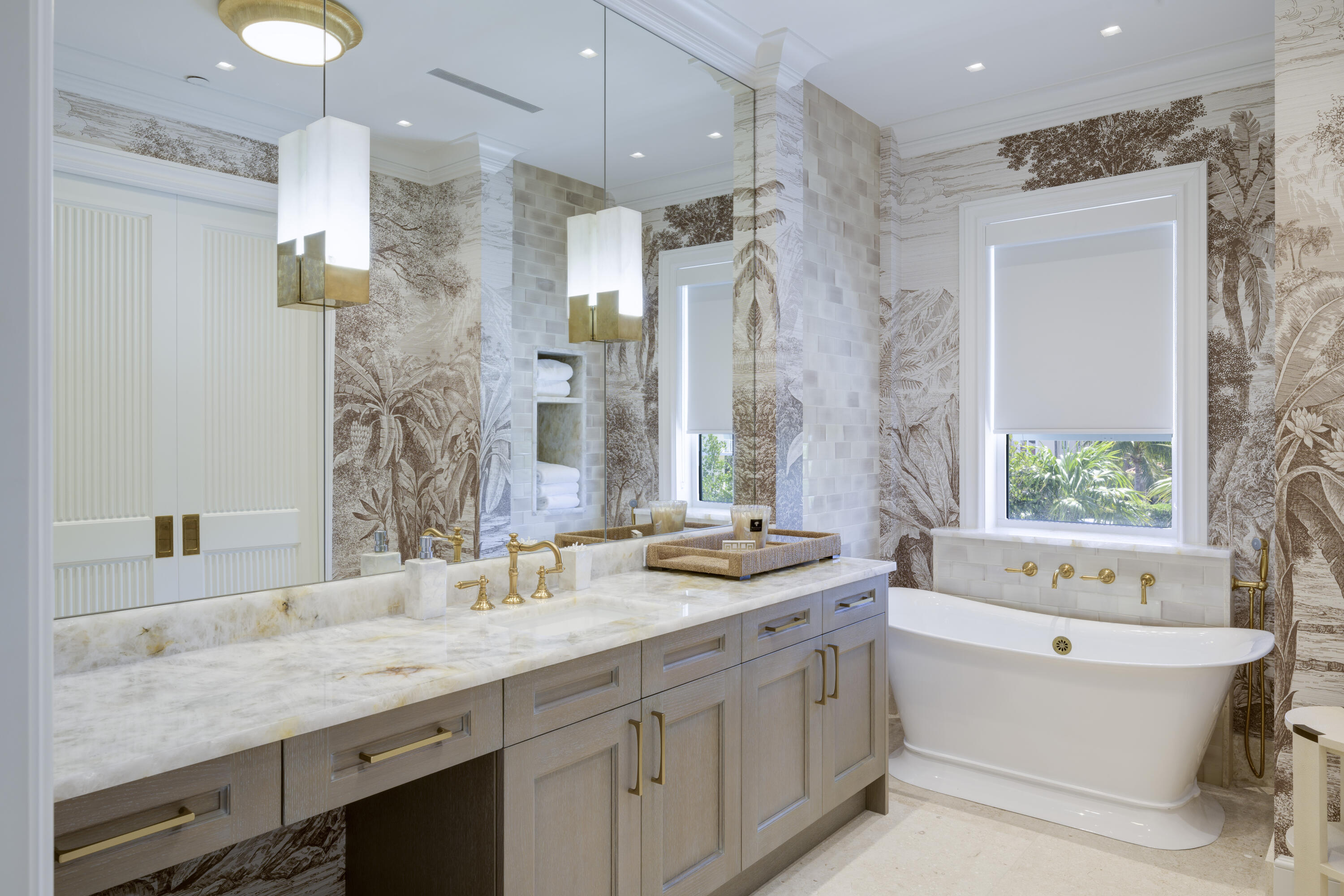 220 Brazilian Avenue West Unit