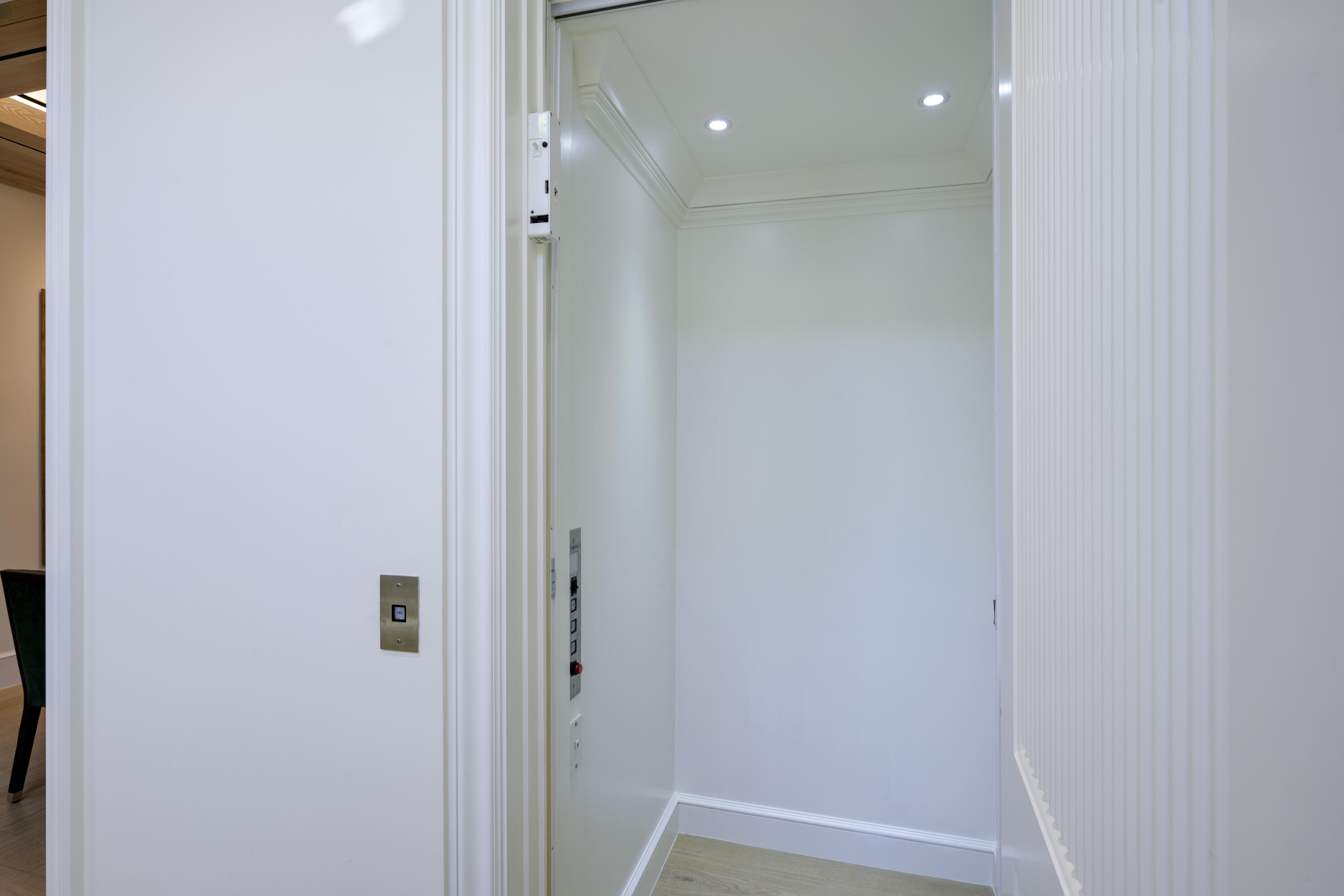 220 Brazilian Avenue West Unit