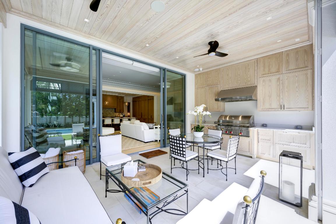 220 Brazilian Avenue West Unit