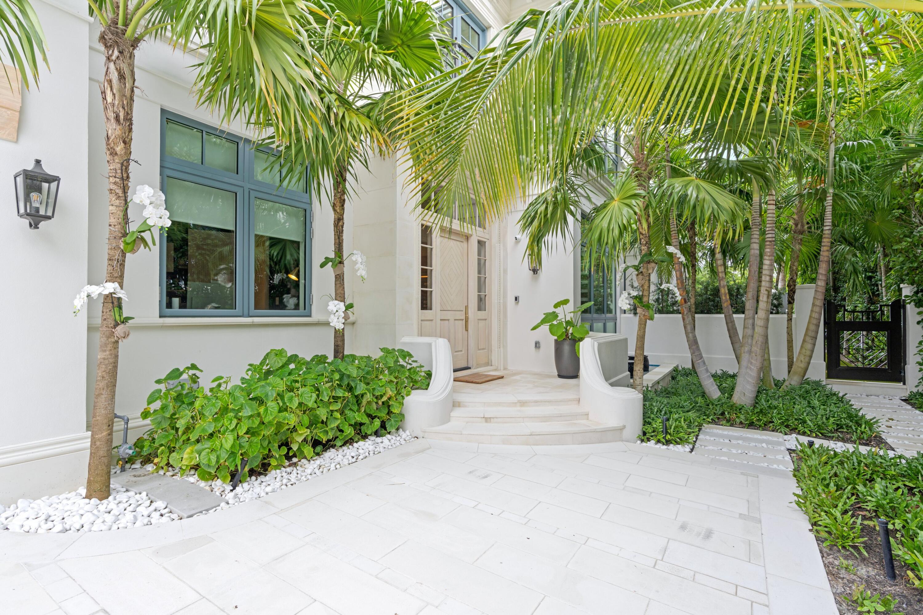 220 Brazilian Avenue West Unit