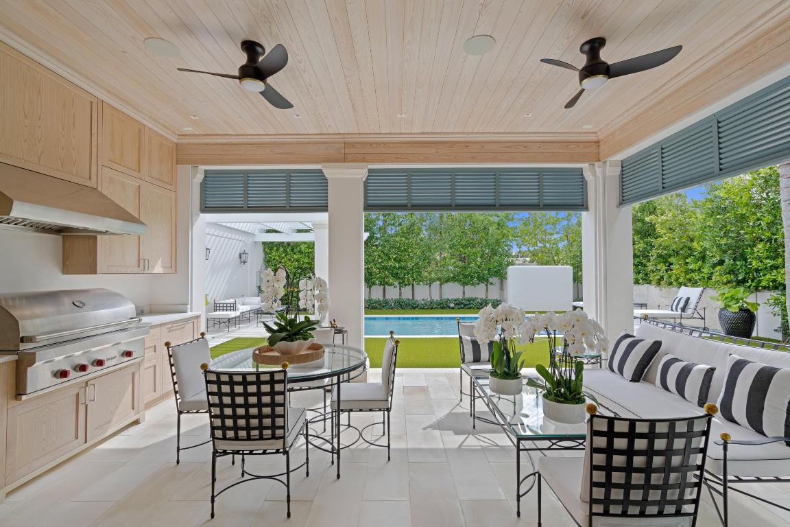 220 Brazilian Avenue West Unit