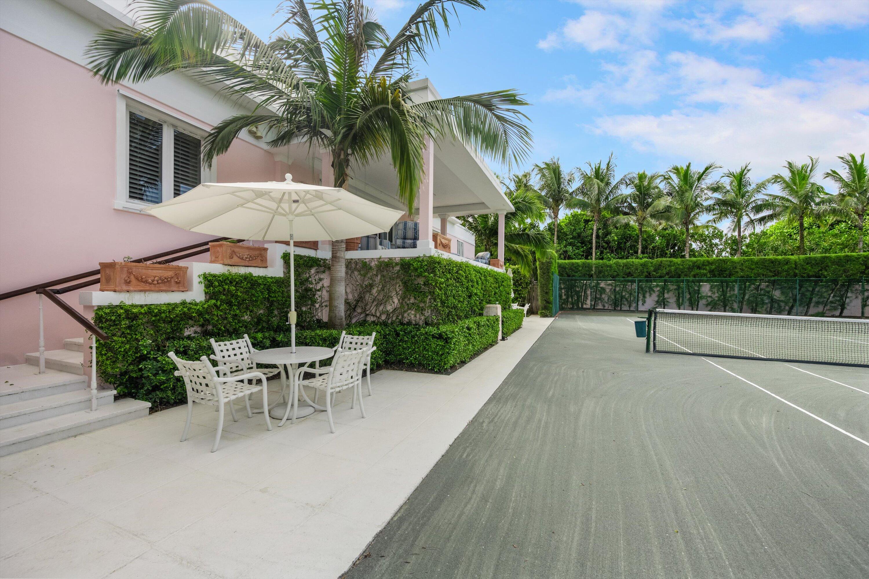 911 N Ocean Boulevard