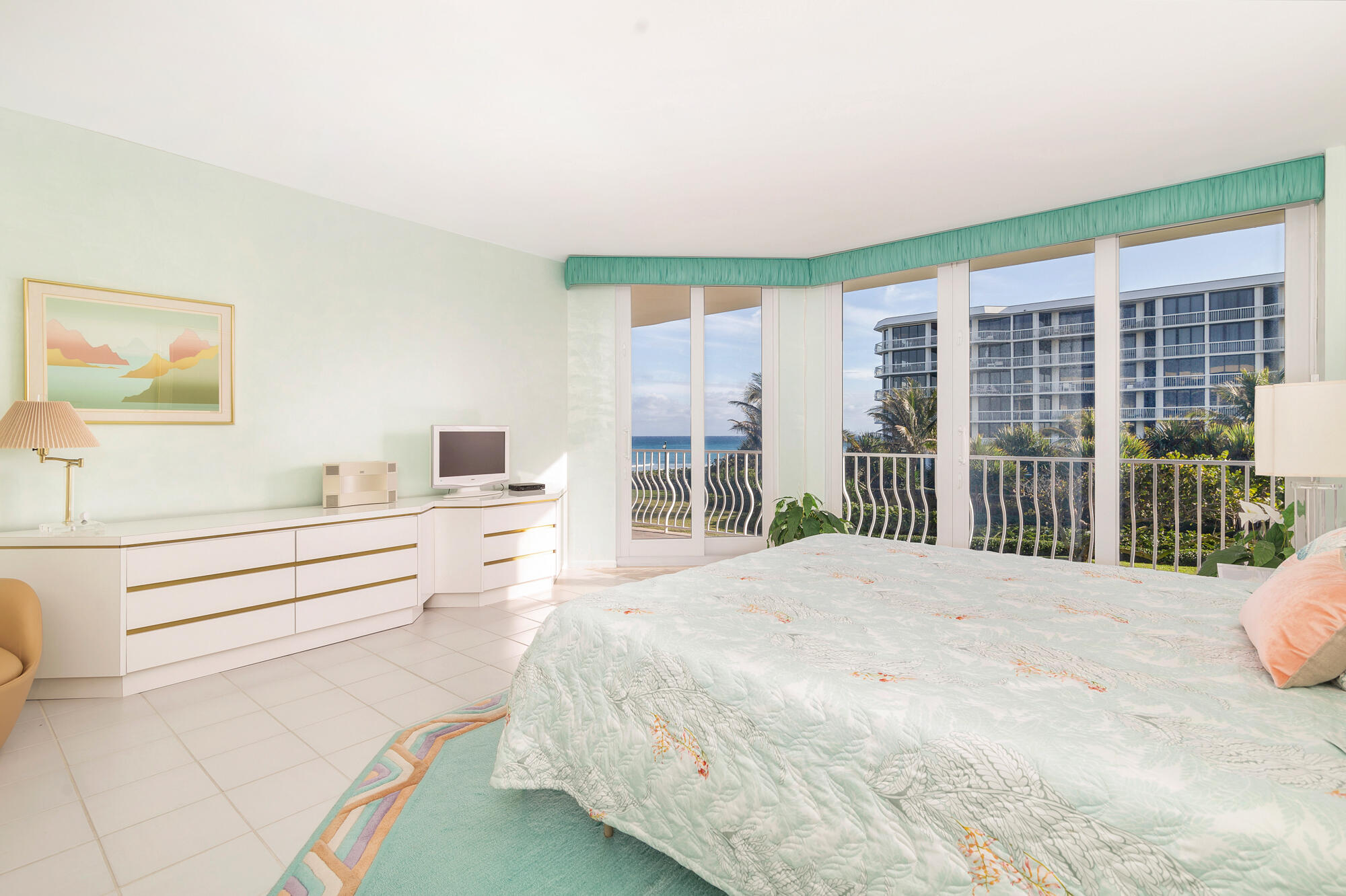 2000 S Ocean Boulevard 208-S