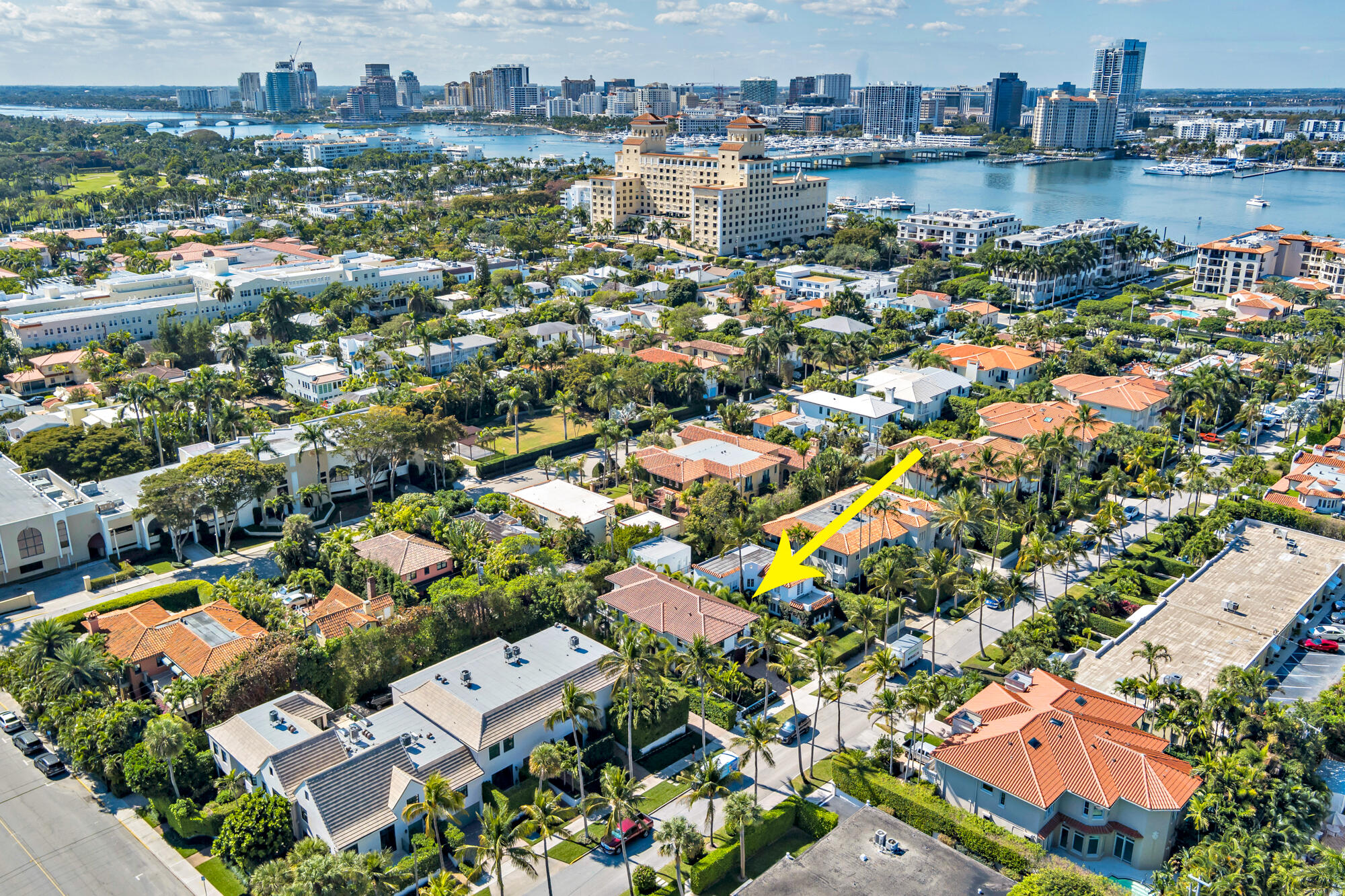 218 Everglade Avenue