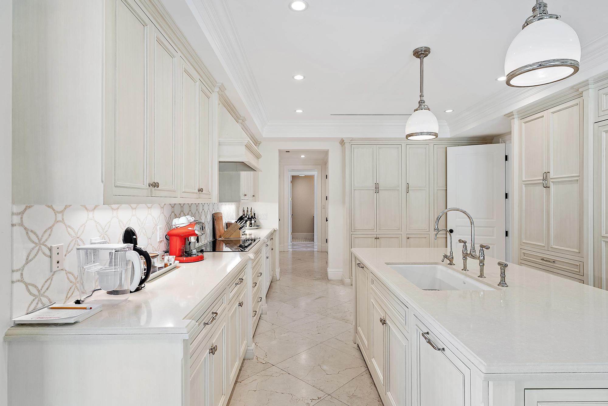 210 Emerald Lane