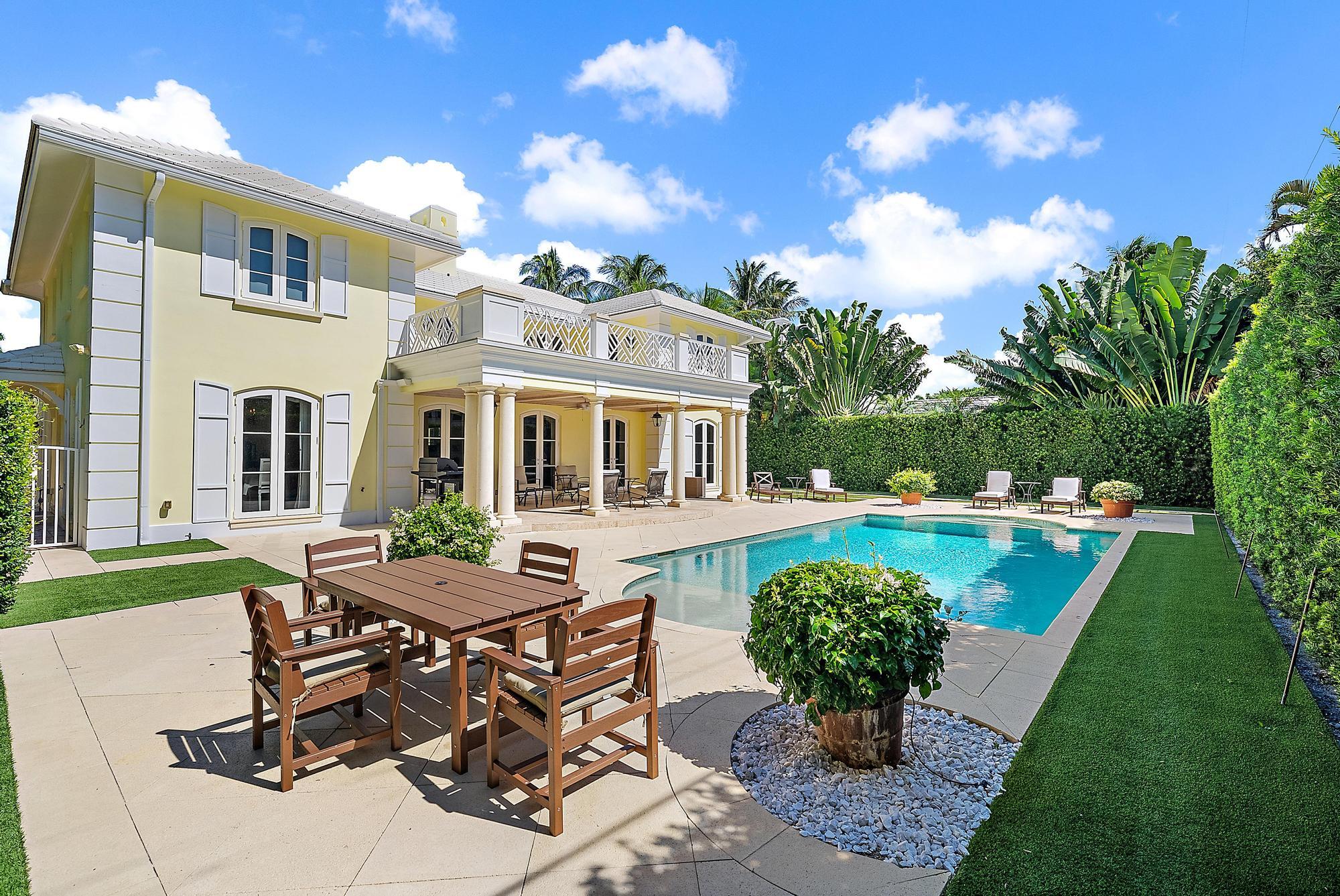 210 Emerald Lane