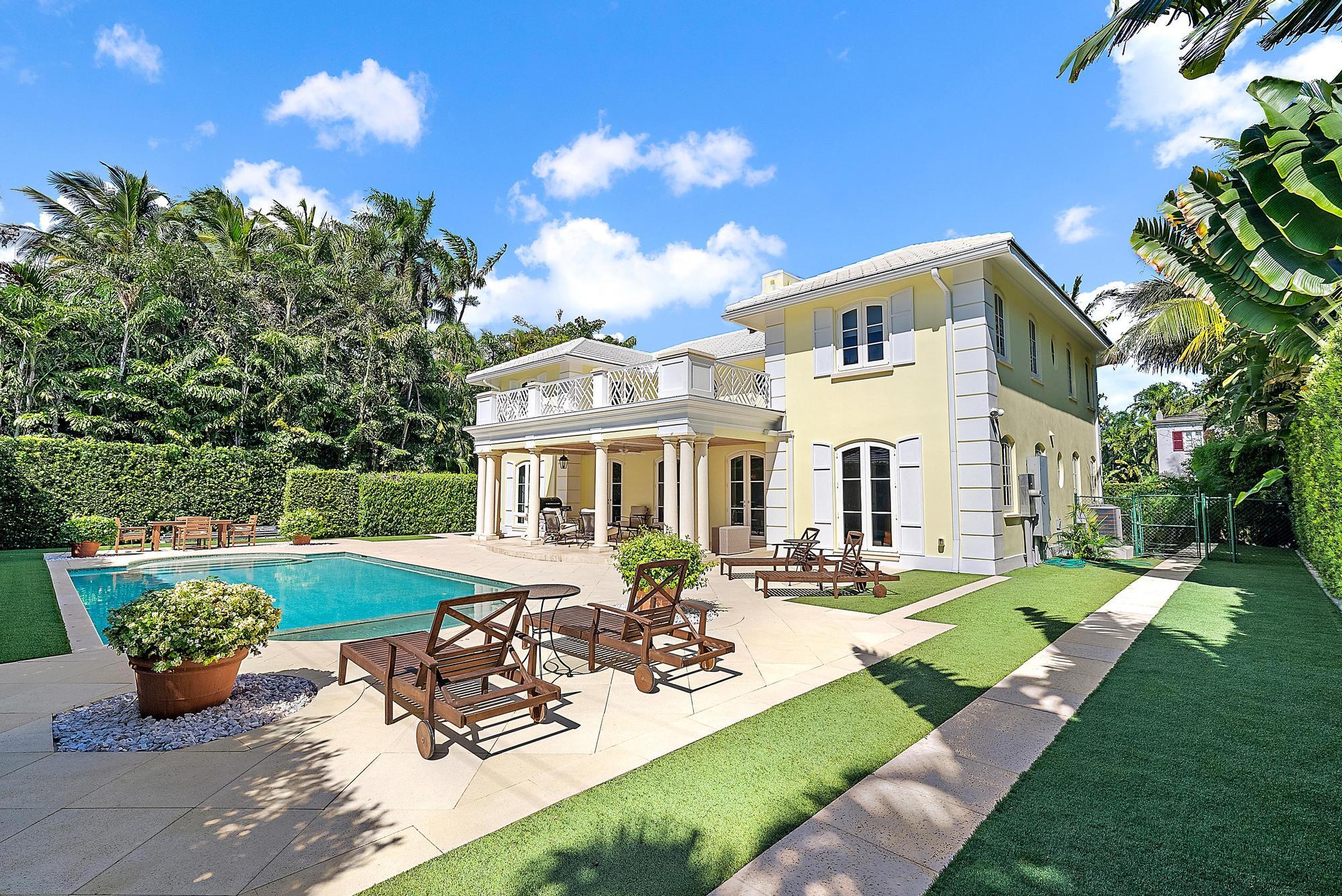 210 Emerald Lane