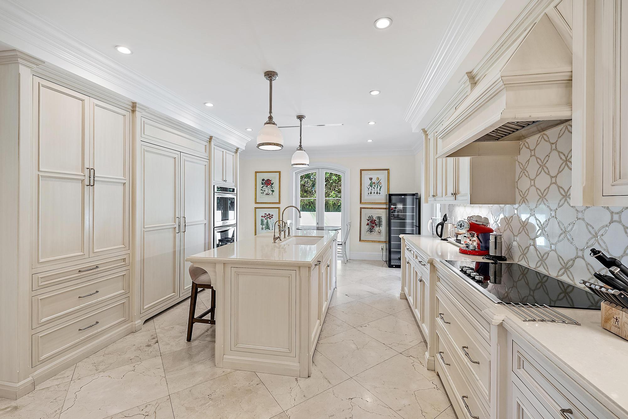 210 Emerald Lane