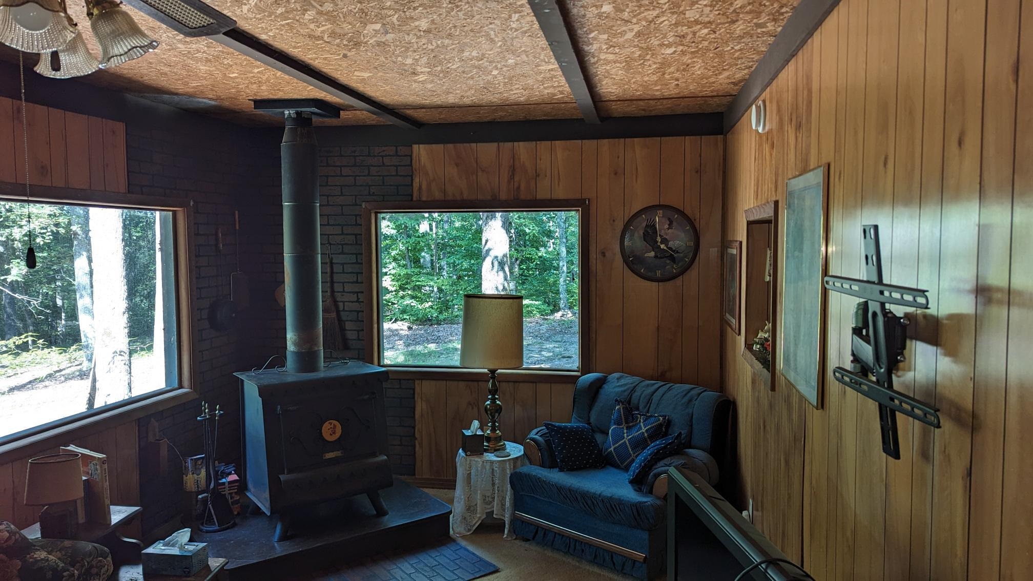 171 RIDGEWAY DR