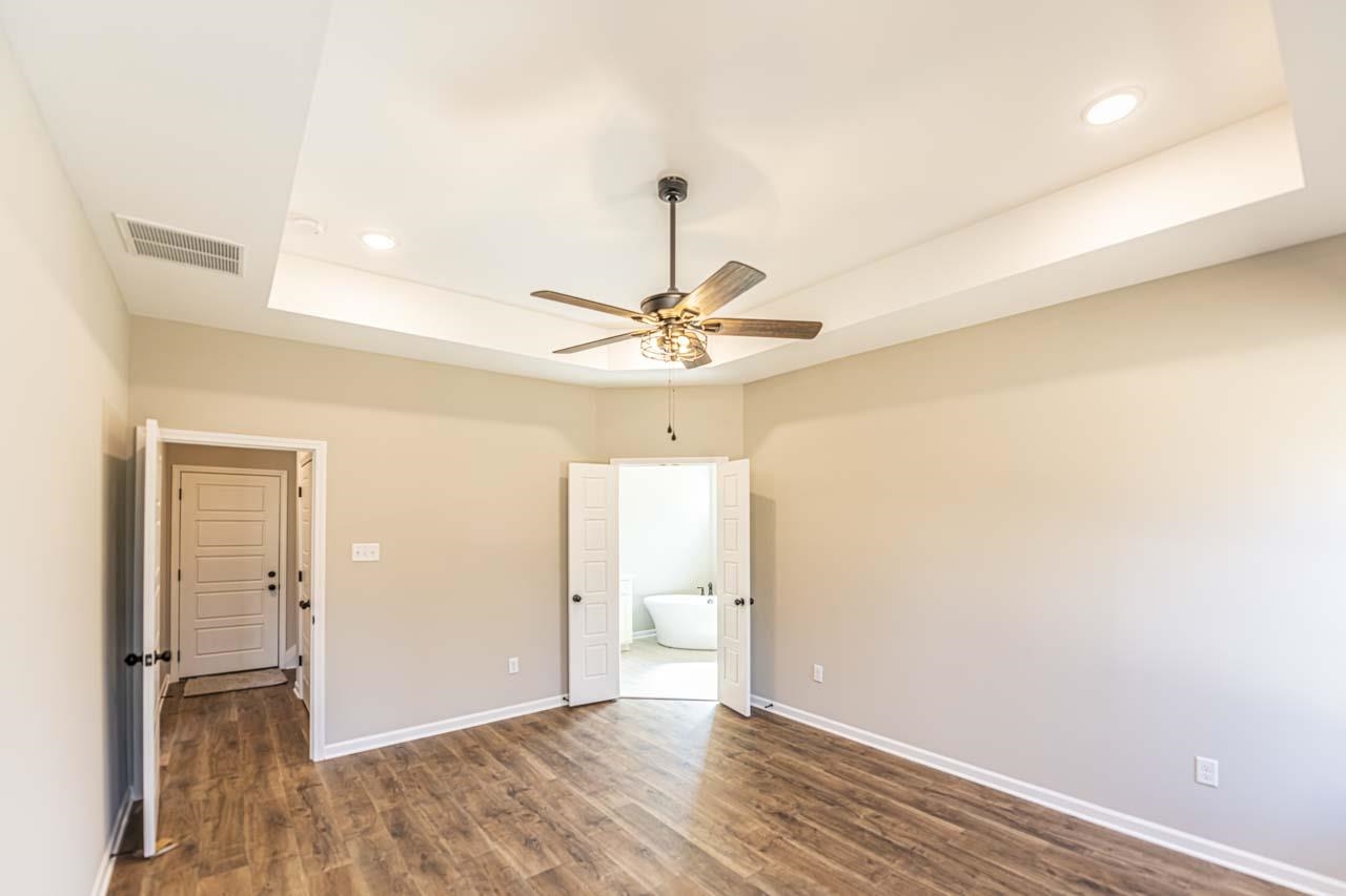 210 OAKLAND RIDGE CV