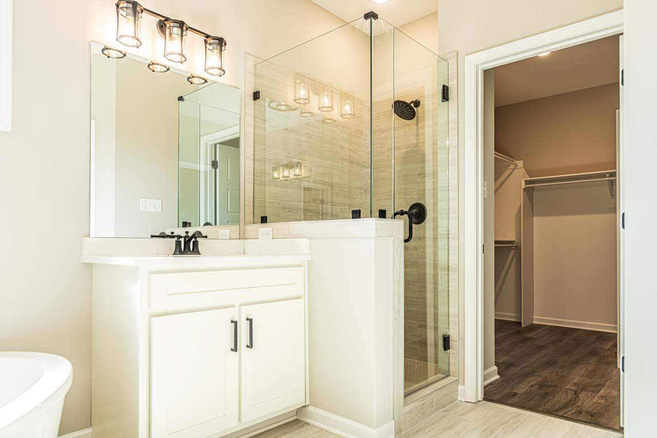 210 OAKLAND RIDGE CV