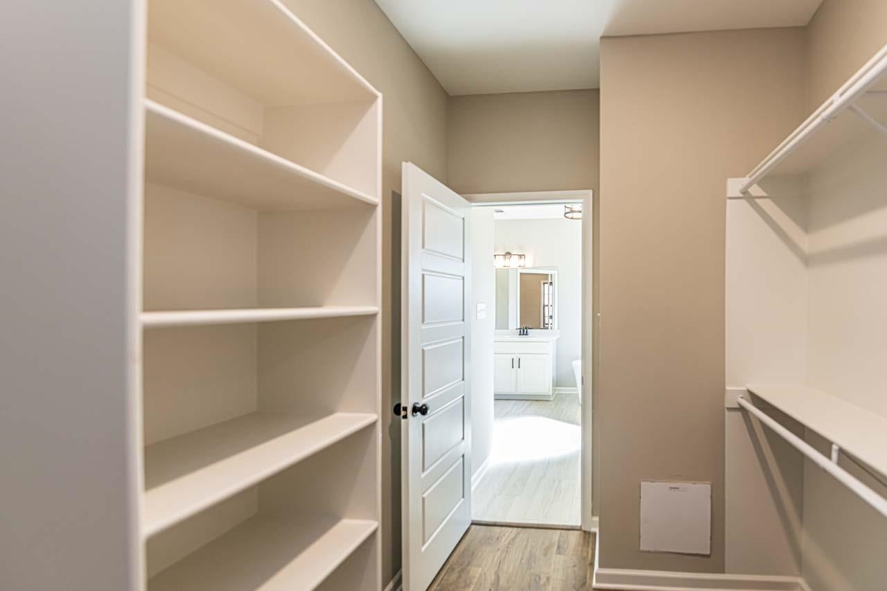 210 OAKLAND RIDGE CV