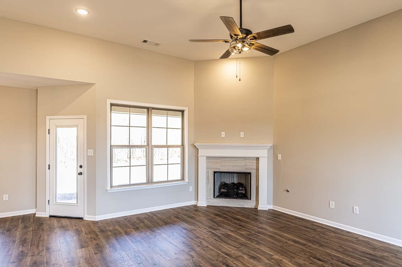 210 OAKLAND RIDGE CV