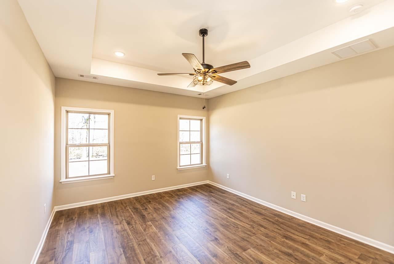 210 OAKLAND RIDGE CV