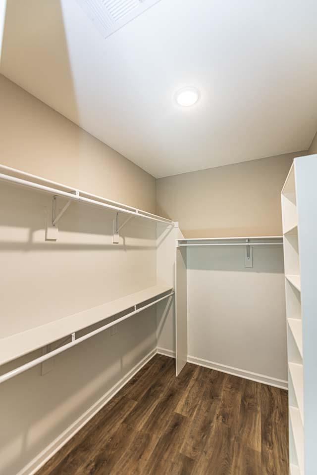 210 OAKLAND RIDGE CV