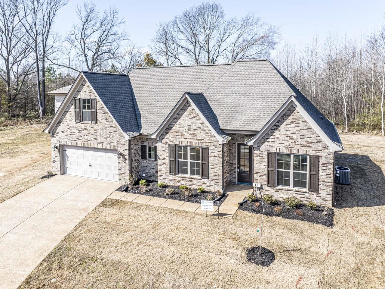 210 OAKLAND RIDGE CV