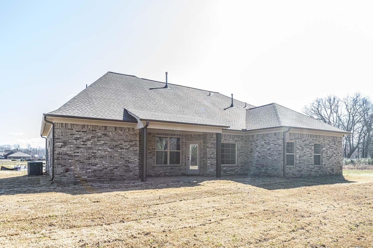 210 OAKLAND RIDGE CV