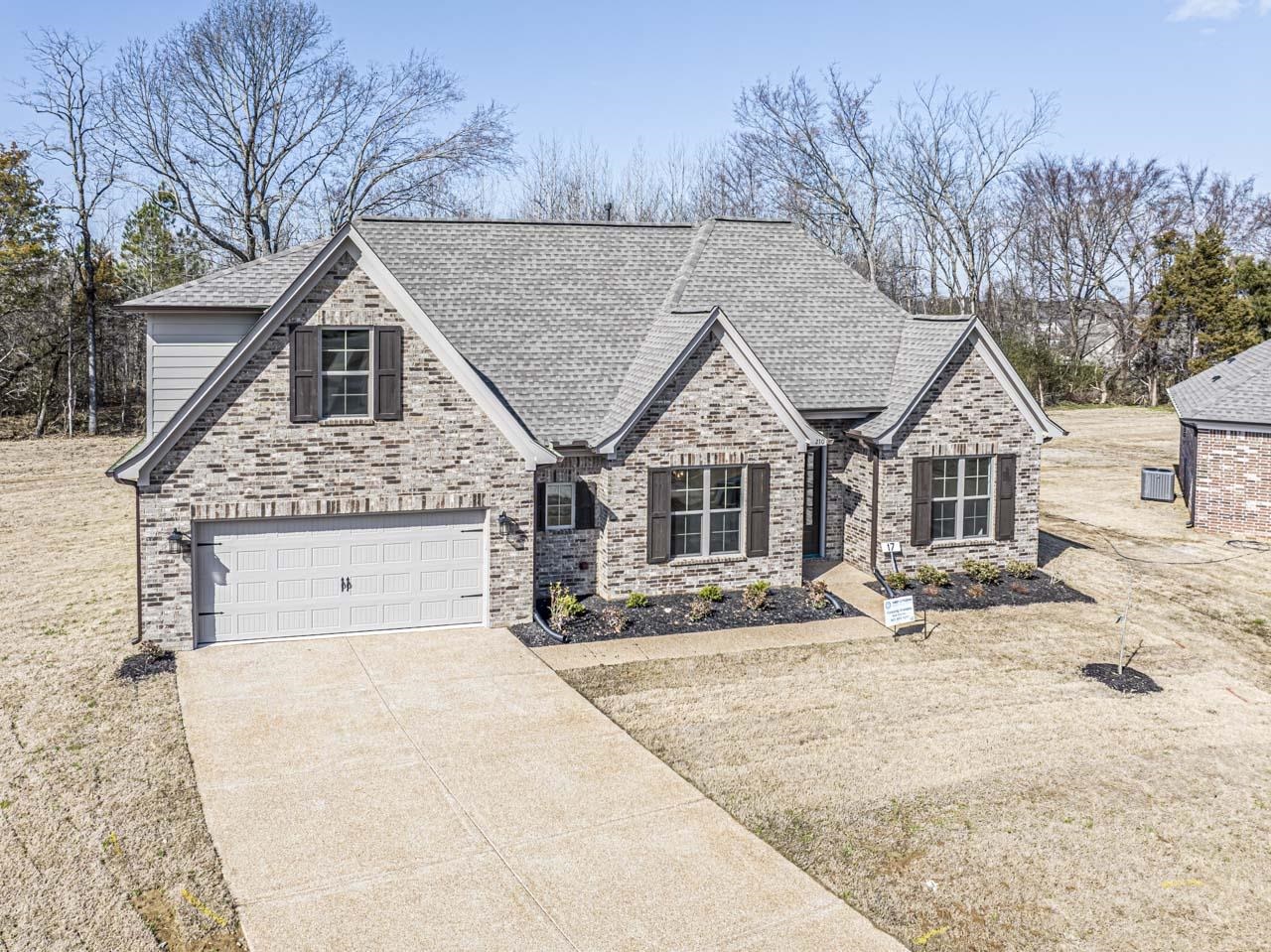 210 OAKLAND RIDGE CV