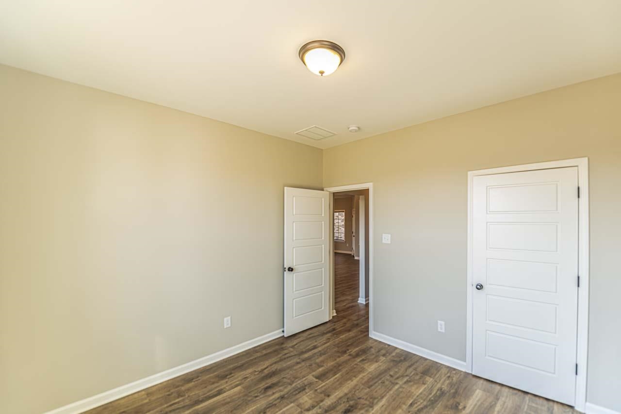 210 OAKLAND RIDGE CV